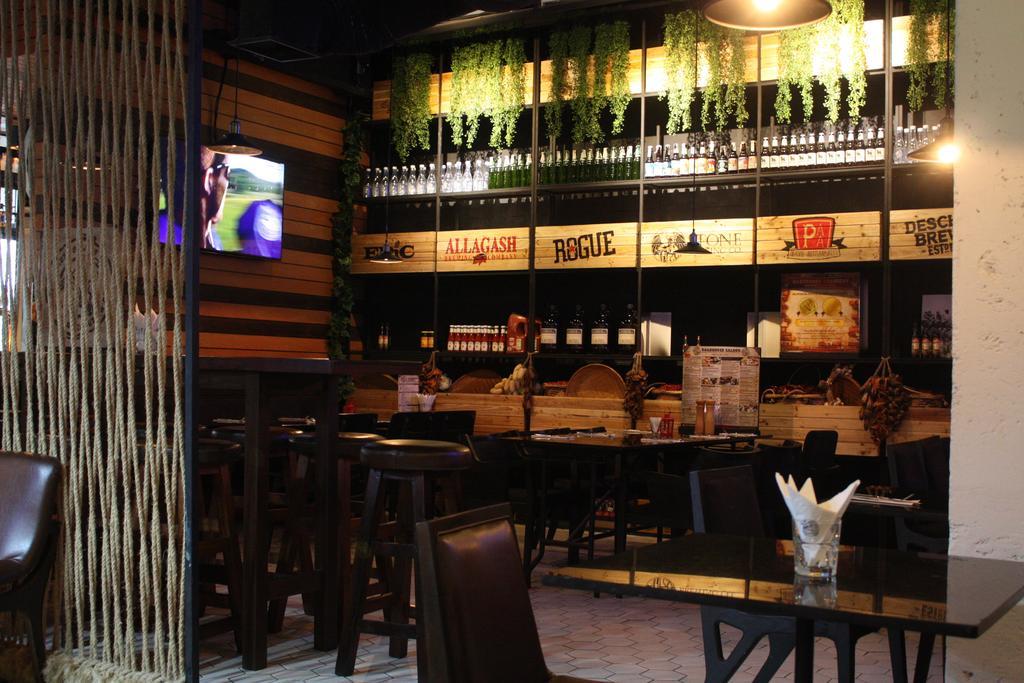 Trinity Silom Hotel Bangkok Dış mekan fotoğraf